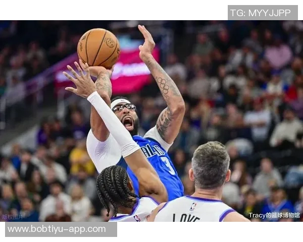 泰伦卢称下半场协防弗拉格表现出色莱昂纳德贡献巨大 泰伦卢称下半场协防弗拉格表现出色莱昂纳德贡献巨大