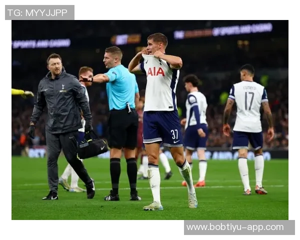 热刺后卫范德芬承认惨败阿森纳感到失望称对手表现更佳 热刺后卫范德芬承认惨败阿森纳感到失望称对手表现更佳