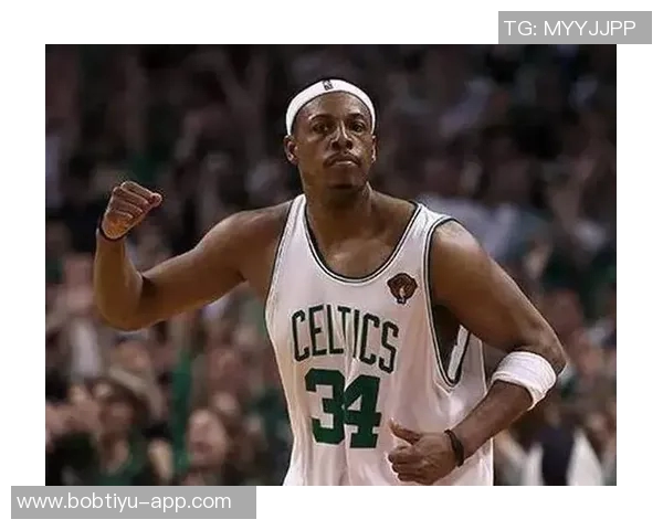 女主持调侃皮尔斯网友热议扑倒事件皮尔斯回应我们是搭档我有女友