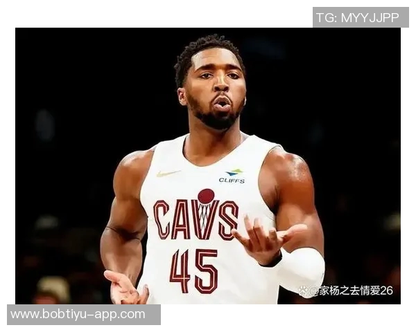 米切尔半场表现亮眼5中3贡献7分1板2助2断展现实力