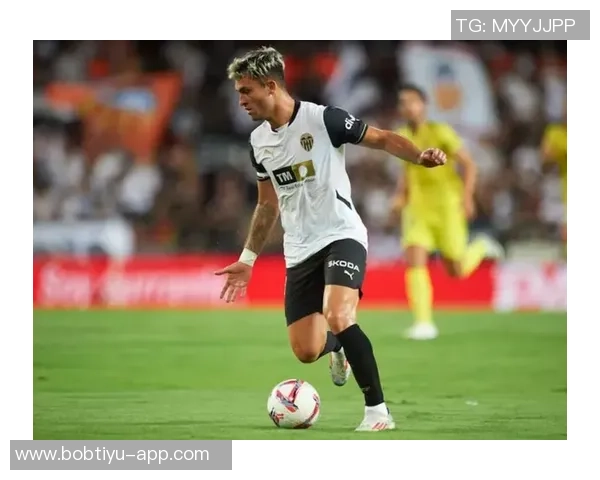 皇马与莱万特前锋艾永经纪人接触球员倾向加盟巴萨