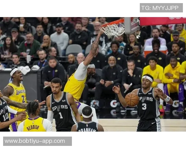 文班亚马回应故意罚球不中事件称当时并未多想只专注比赛表现